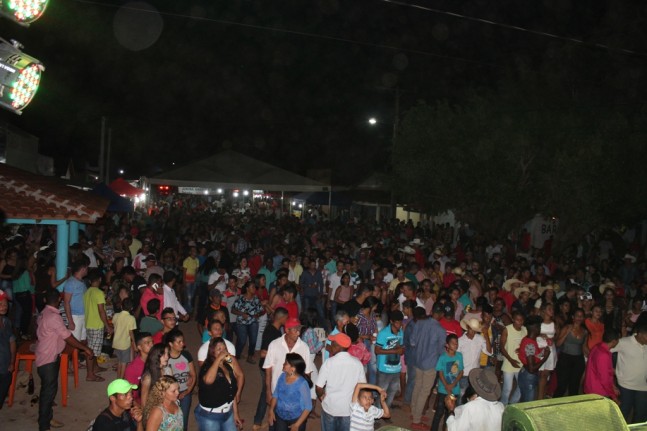Multidão tomou conta da avenida Rui Barbosa